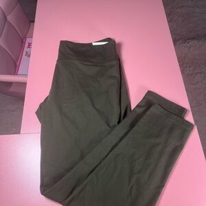 Offline‎ by aerie NWTS leggings in army green